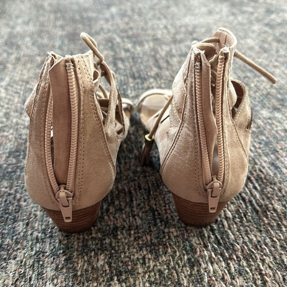 Nude lace up sandals - Picture 3 of 6